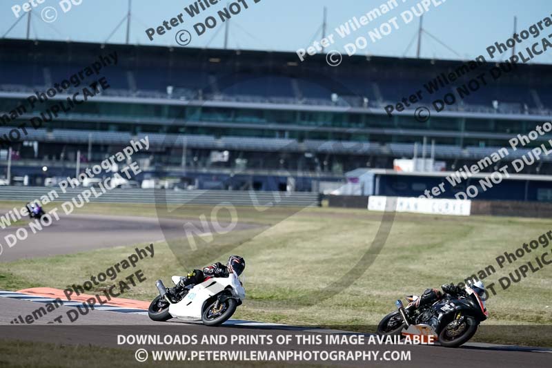 Rockingham no limits trackday;enduro digital images;event digital images;eventdigitalimages;no limits trackdays;peter wileman photography;racing digital images;rockingham raceway northamptonshire;rockingham trackday photographs;trackday digital images;trackday photos